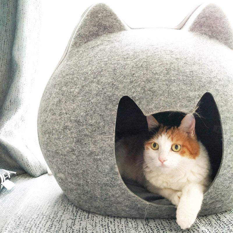 Enclosed Cat Litter House and Bed Villa
